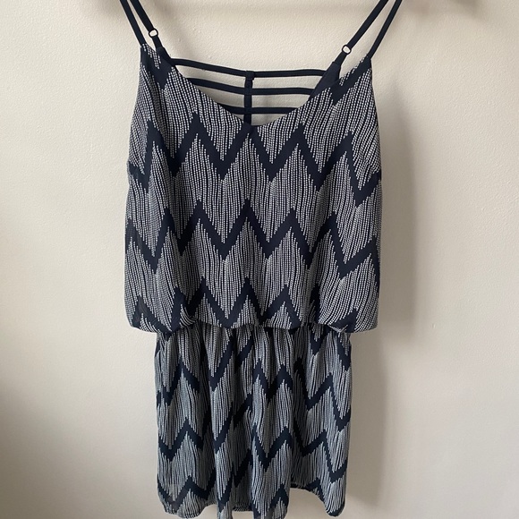 Ya Los Angeles | Black & White Chevron Romper | Small - Picture 1 of 5
